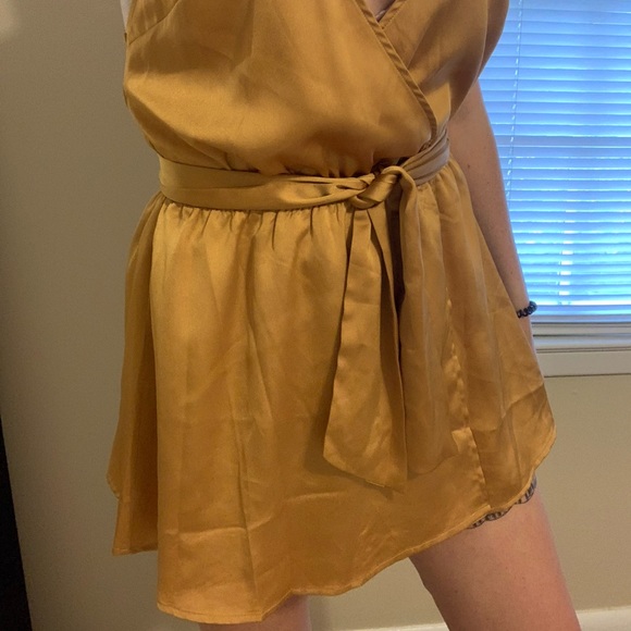 ❌sold❌Sabo Skirt Golden Deep plunge romper NWT - Picture 5 of 8